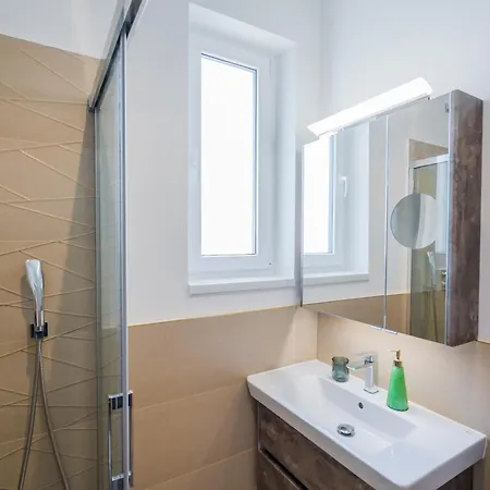 Aurea Apartment