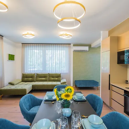 Aurea Apartment