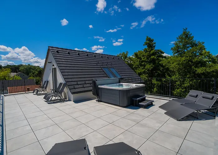 דירה Aurea שיופוק